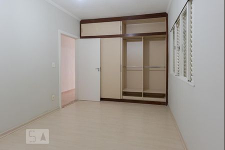 Suíte de casa à venda com 4 quartos, 320m² em Parque Industrial, Campinas