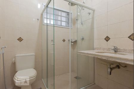 Casa à venda com 320m², 4 quartos e 4 vagasBanheiro Social