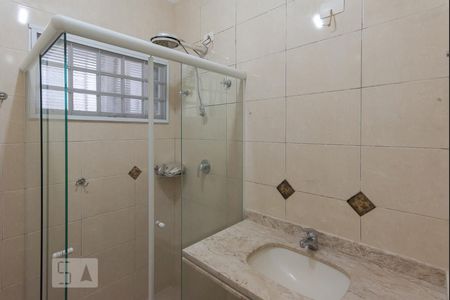 Casa à venda com 320m², 4 quartos e 4 vagasBanheiro Social