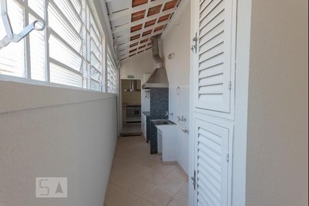 Casa à venda com 320m², 4 quartos e 4 vagasÁrea de Serviço