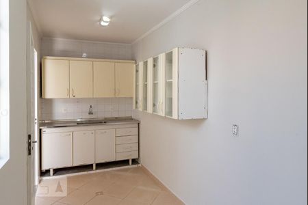 Casa à venda com 320m², 4 quartos e 4 vagasCozinha
