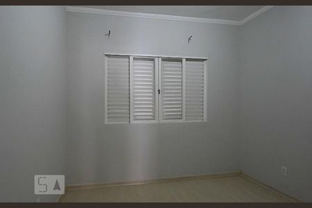 Casa à venda com 320m², 4 quartos e 4 vagasQuarto