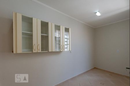 Casa à venda com 320m², 4 quartos e 4 vagasCozinha - Armários