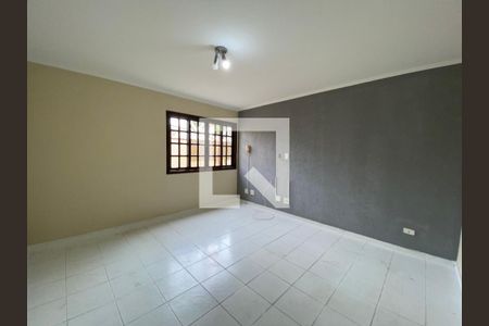 Casa de condomínio à venda com 107m², 2 quartos e 2 vagasSala
