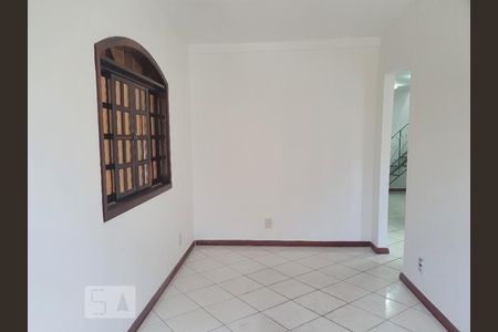 Sala de Casa com 2 quartos, 120m² Jacarepaguá