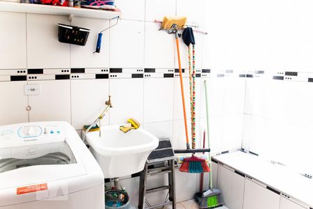 Casa para alugar com 300m², 3 quartos e 2 vagas Casa para alugar com 300m², 3 quartos e 2 vagasÁrea de Serviço