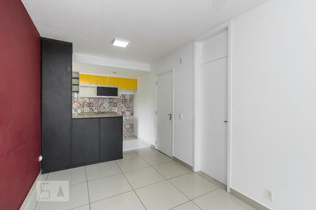 Sala de apartamento para alugar com 3 quartos, 55m² em Parada de Lucas, Rio de Janeiro