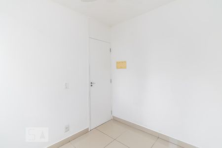 Quarto 1 de apartamento para alugar com 3 quartos, 55m² em Parada de Lucas, Rio de Janeiro