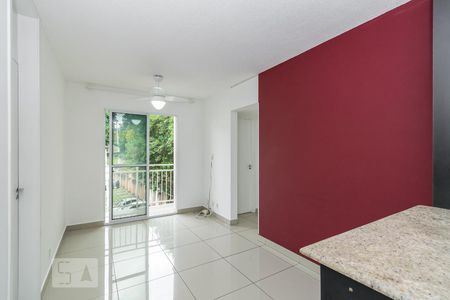 Sala de apartamento para alugar com 3 quartos, 55m² em Parada de Lucas, Rio de Janeiro