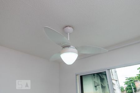 Sala - Ventilador de apartamento para alugar com 3 quartos, 55m² em Parada de Lucas, Rio de Janeiro