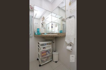 Apartamento à venda com 100m², 2 quartos e sem vagaBanheiro Social