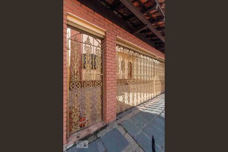 Casa à venda com 252m², 3 quartos e 2 vagas Casa à venda com 252m², 3 quartos e 2 vagasFachada