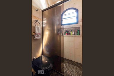 Casa à venda com 252m², 3 quartos e 2 vagas Casa à venda com 252m², 3 quartos e 2 vagasBanheiro