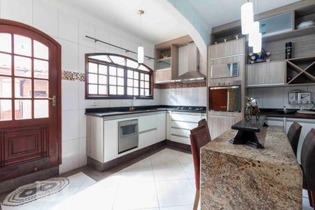 Casa à venda com 252m², 3 quartos e 2 vagas Casa à venda com 252m², 3 quartos e 2 vagasCozinha