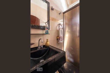 Casa à venda com 252m², 3 quartos e 2 vagas Casa à venda com 252m², 3 quartos e 2 vagasBanheiro