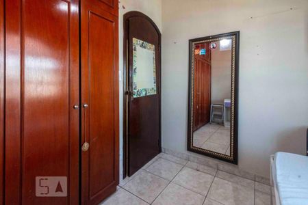 Casa à venda com 252m², 3 quartos e 2 vagas Casa à venda com 252m², 3 quartos e 2 vagasQuarto 2