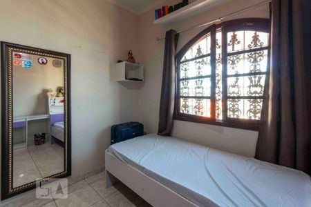 Casa à venda com 252m², 3 quartos e 2 vagas Casa à venda com 252m², 3 quartos e 2 vagasQuarto 2