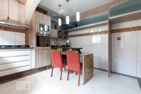 Casa à venda com 252m², 3 quartos e 2 vagas Casa à venda com 252m², 3 quartos e 2 vagasCozinha