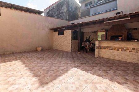 Casa à venda com 252m², 3 quartos e 2 vagas Casa à venda com 252m², 3 quartos e 2 vagasÁrea Externa