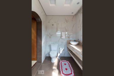 Casa à venda com 252m², 3 quartos e 2 vagas Casa à venda com 252m², 3 quartos e 2 vagasBanheiro Quarto 3 - Suite