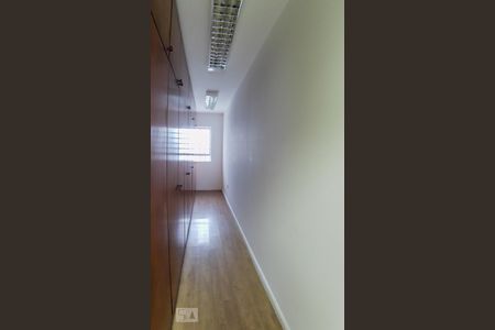 Casa à venda com 180m², 3 quartos e 2 vagasCloset