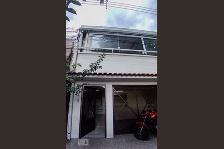 Casa à venda com 180m², 3 quartos e 2 vagasFachada