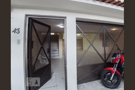 Casa à venda com 180m², 3 quartos e 2 vagasFachada