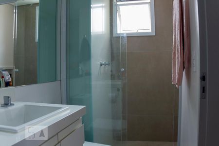 Apartamento à venda com 110m², 2 quartos e 2 vagas Apartamento à venda com 110m², 2 quartos e 2 vagasBanheiro da Suíte