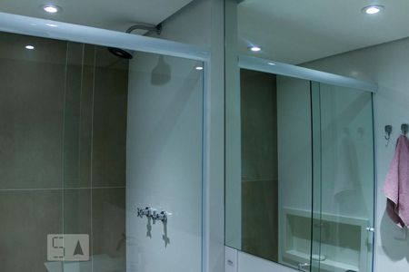 Apartamento à venda com 110m², 2 quartos e 2 vagas Apartamento à venda com 110m², 2 quartos e 2 vagasBanheiro da Suíte