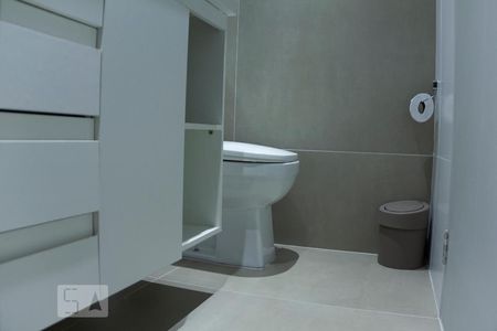 Apartamento à venda com 110m², 2 quartos e 2 vagas Apartamento à venda com 110m², 2 quartos e 2 vagasBanheiro