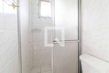 Banheiro de kitnet/studio para alugar com 1 quarto, 32m² em Prado Velho, Curitiba