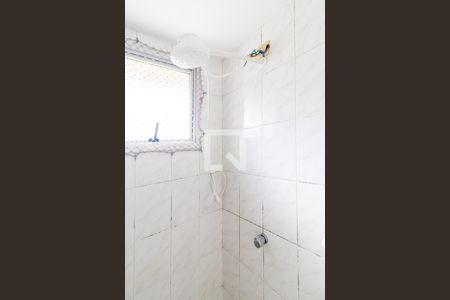 Banheiro de kitnet/studio para alugar com 1 quarto, 32m² em Prado Velho, Curitiba