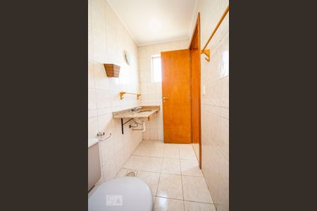 Apartamento para alugar com 76m², 3 quartos e 2 vagas Apartamento para alugar com 76m², 3 quartos e 2 vagasBanheiro 1