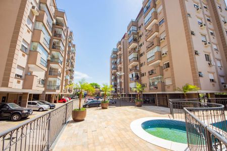 Apartamento para alugar com 76m², 3 quartos e 2 vagas Apartamento para alugar com 76m², 3 quartos e 2 vagasÁrea comum - Piscina