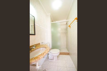 Apartamento para alugar com 76m², 3 quartos e 2 vagas Apartamento para alugar com 76m², 3 quartos e 2 vagasBanheiro 2