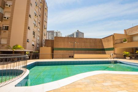 Apartamento para alugar com 76m², 3 quartos e 2 vagas Apartamento para alugar com 76m², 3 quartos e 2 vagasÁrea comum - Piscina
