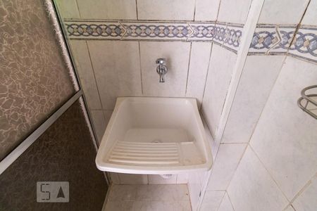 Apartamento para alugar com 42m², 2 quartos e 1 vaga Apartamento para alugar com 42m², 2 quartos e 1 vagaBanheiro - tanque