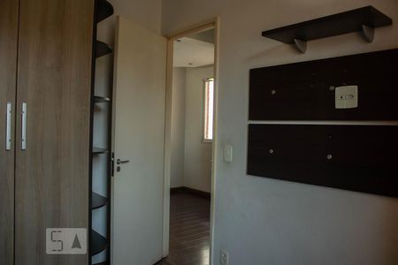 Quarto 2 de apartamento para alugar com 2 quartos, 42m² em Vila Talarico, São Paulo
