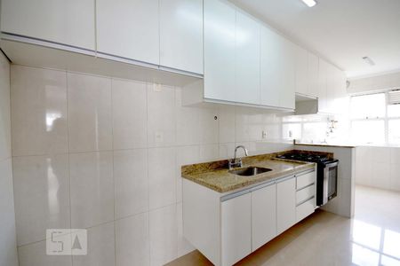 Apartamento à venda com 80m², 3 quartos e 2 vagas Apartamento à venda com 80m², 3 quartos e 2 vagasCozinha