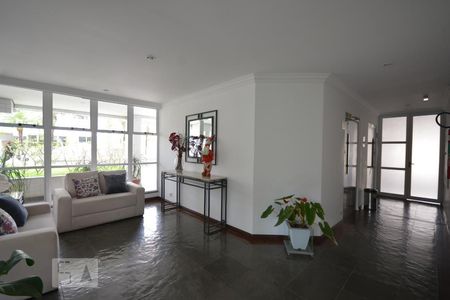 Apartamento à venda com 80m², 3 quartos e 2 vagasHall