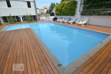 Apartamento à venda com 80m², 3 quartos e 2 vagasPiscina