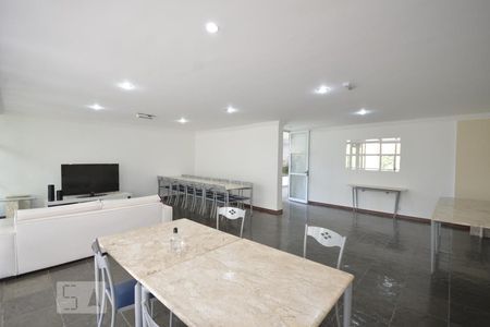 Apartamento à venda com 80m², 3 quartos e 2 vagasSalão de Festas