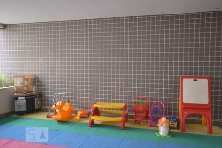 Apartamento à venda com 80m², 3 quartos e 2 vagasÁrea Comum - Playground