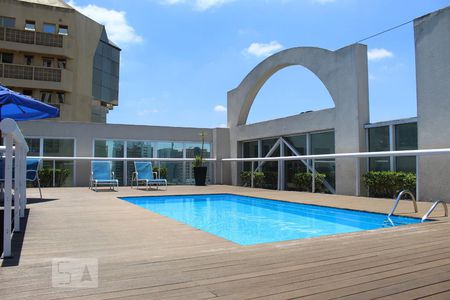 Studio à venda com 57m², 1 quarto e 1 vagaÁrea comum - piscina