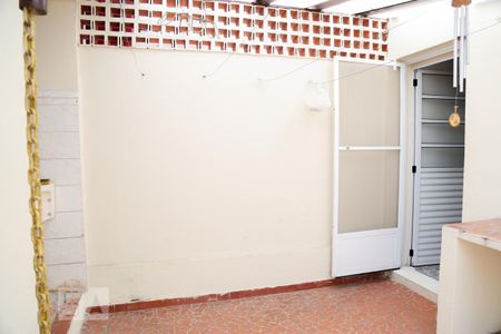 Casa de condomínio à venda com 130m², 2 quartos e 1 vaga Casa de condomínio à venda com 130m², 2 quartos e 1 vagaQuintal