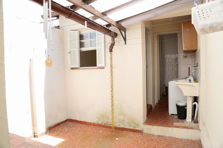 Casa de condomínio à venda com 130m², 2 quartos e 1 vaga Casa de condomínio à venda com 130m², 2 quartos e 1 vagaQuintal