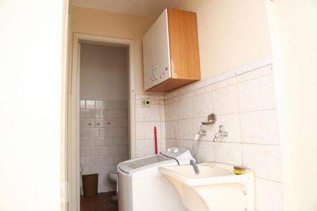 Casa de condomínio à venda com 130m², 2 quartos e 1 vaga Casa de condomínio à venda com 130m², 2 quartos e 1 vagaLavanderia