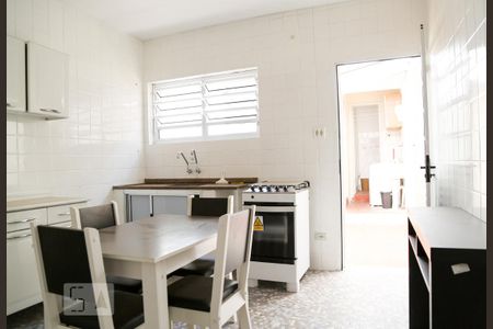 Casa de condomínio à venda com 130m², 2 quartos e 1 vaga Casa de condomínio à venda com 130m², 2 quartos e 1 vagaCozinha