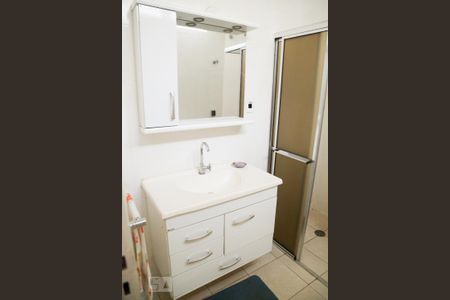 Casa de condomínio à venda com 130m², 2 quartos e 1 vaga Casa de condomínio à venda com 130m², 2 quartos e 1 vagaBanheiro