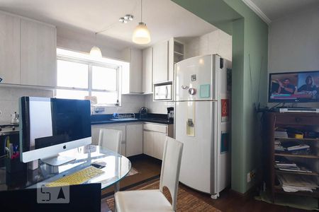Apartamento à venda com 92m², 2 quartos e 2 vagasCozinha